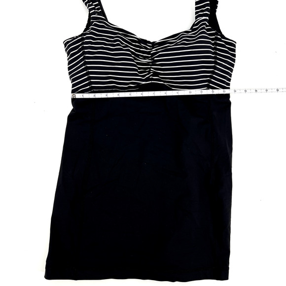 Lululemon Aria II Black and White Workout Tank Top Built in Bra Cups Size 8 - Picture 5 of 8
